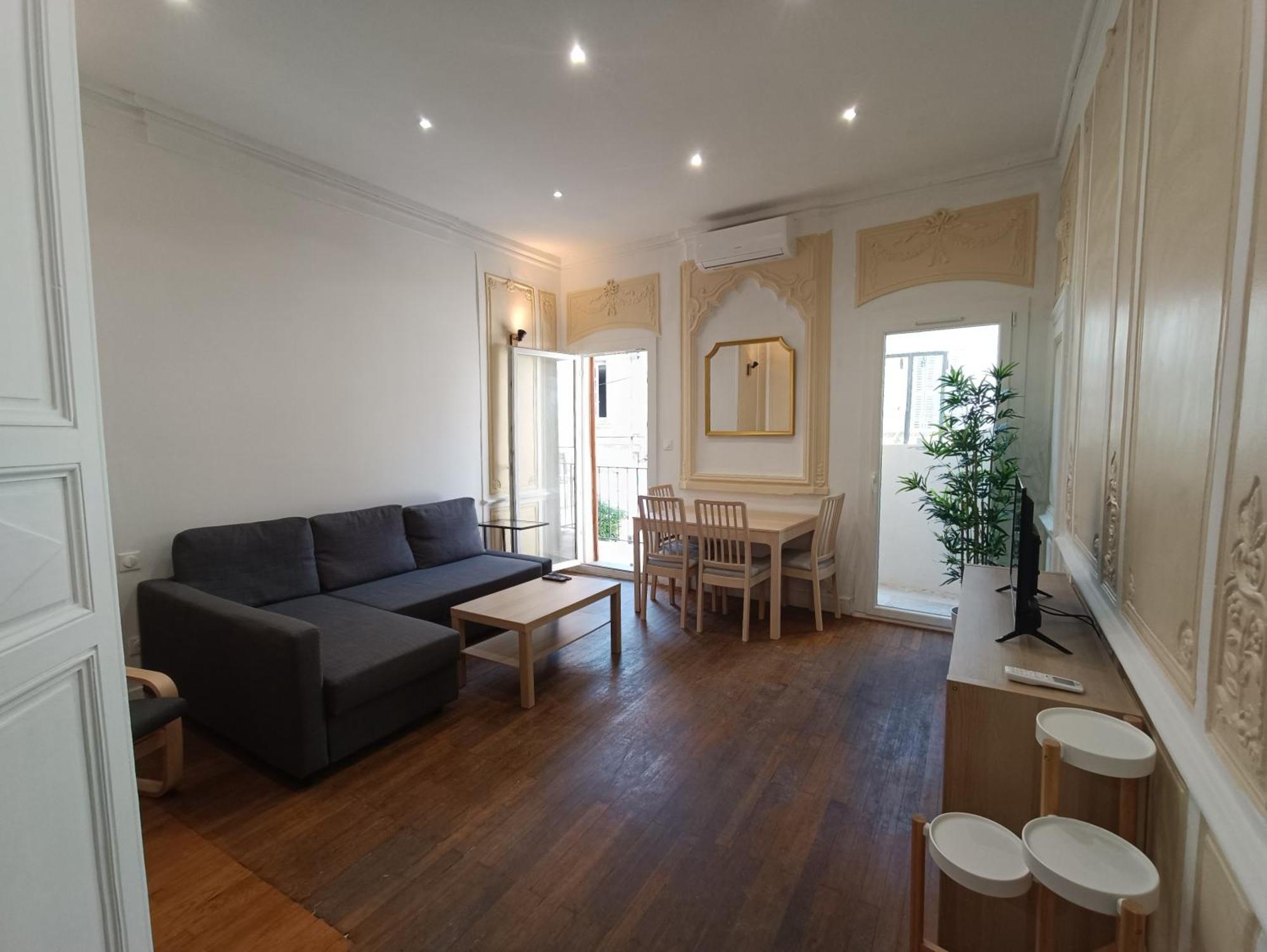 Apartment Et Renoves En 2022, Intra Muros *