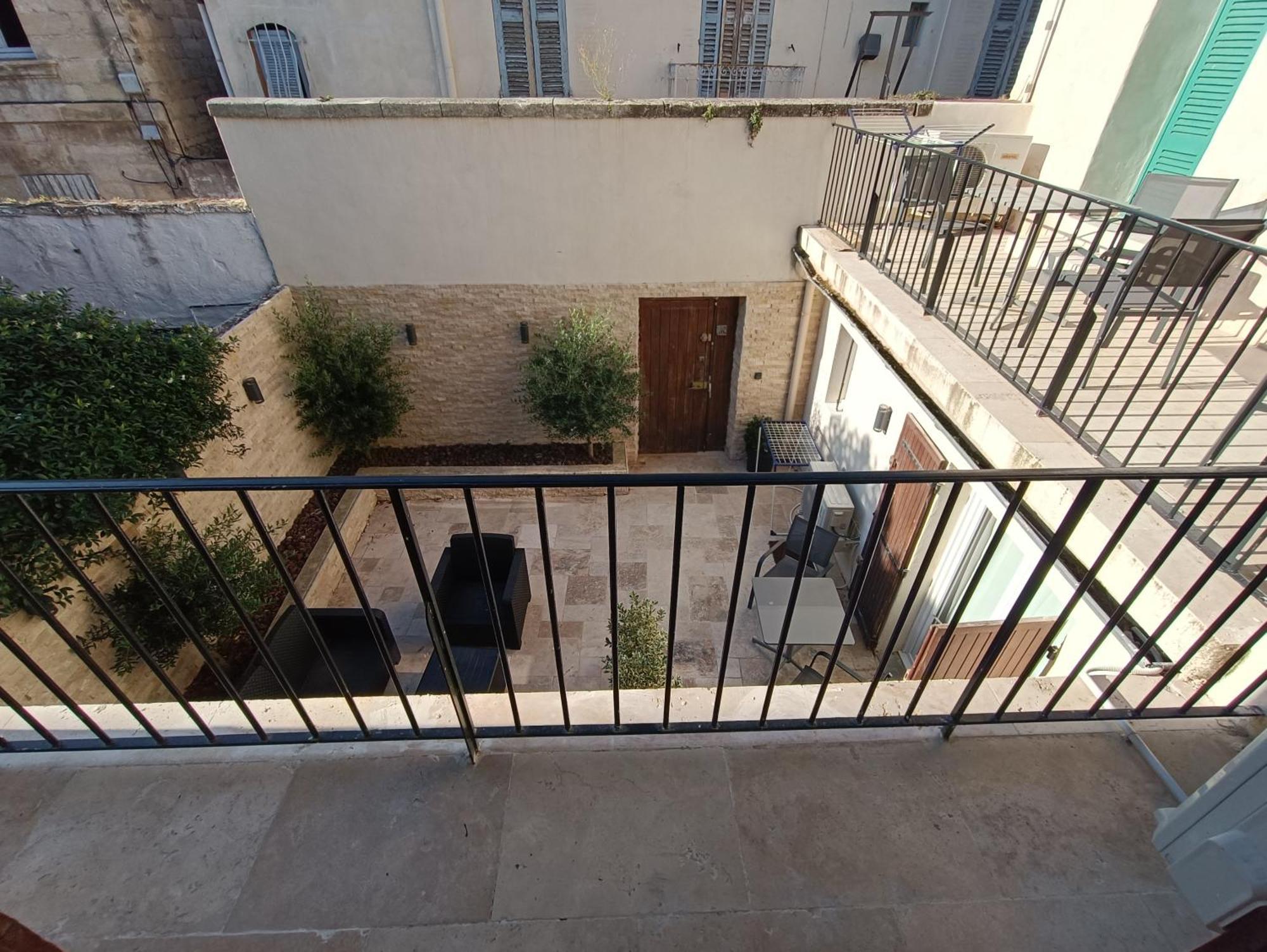 Apartment Et Renoves En 2022, Intra Muros Avignon