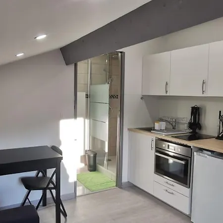 Appartements Et Studio Renoves En 2022, Intra Muros Avinhão Exterior foto