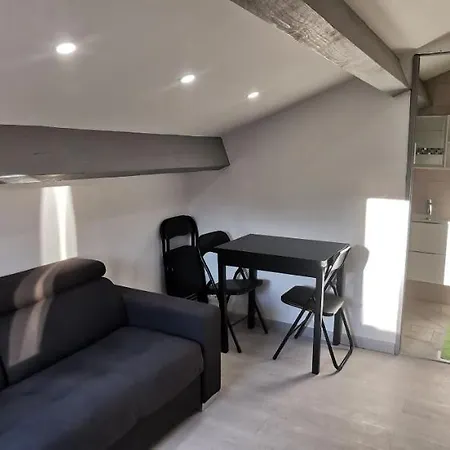 Appartements Et Studio Renoves En 2022, Intra Muros Avinhão Exterior foto