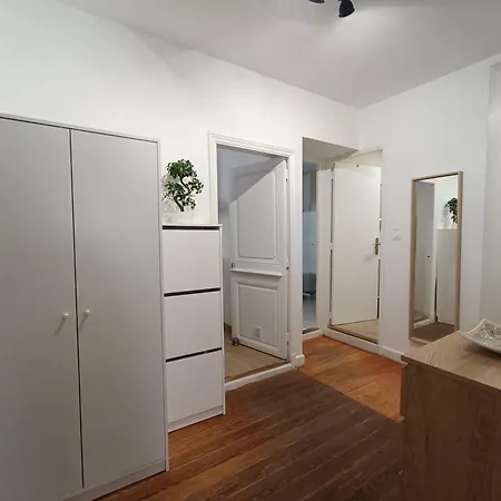 Appartements Et Studio Renoves En 2022, Intra Muros Avinhão Exterior foto